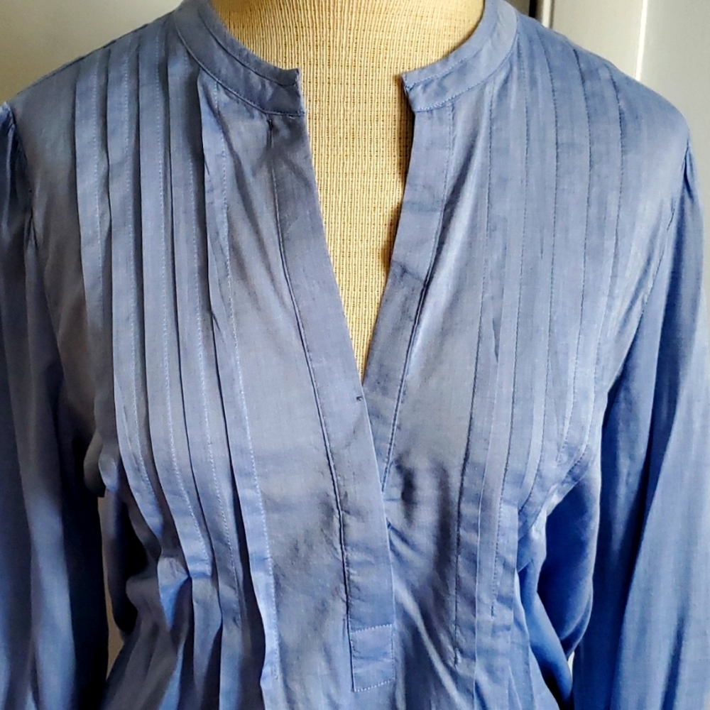 Loft long sleeve blue shirt